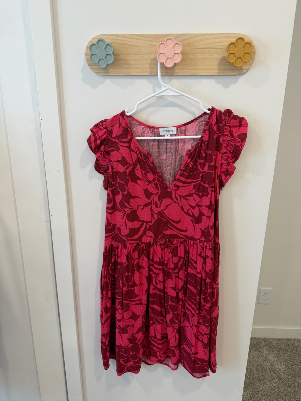 Evereve Pink and Berry Floral Split-Neck Dress